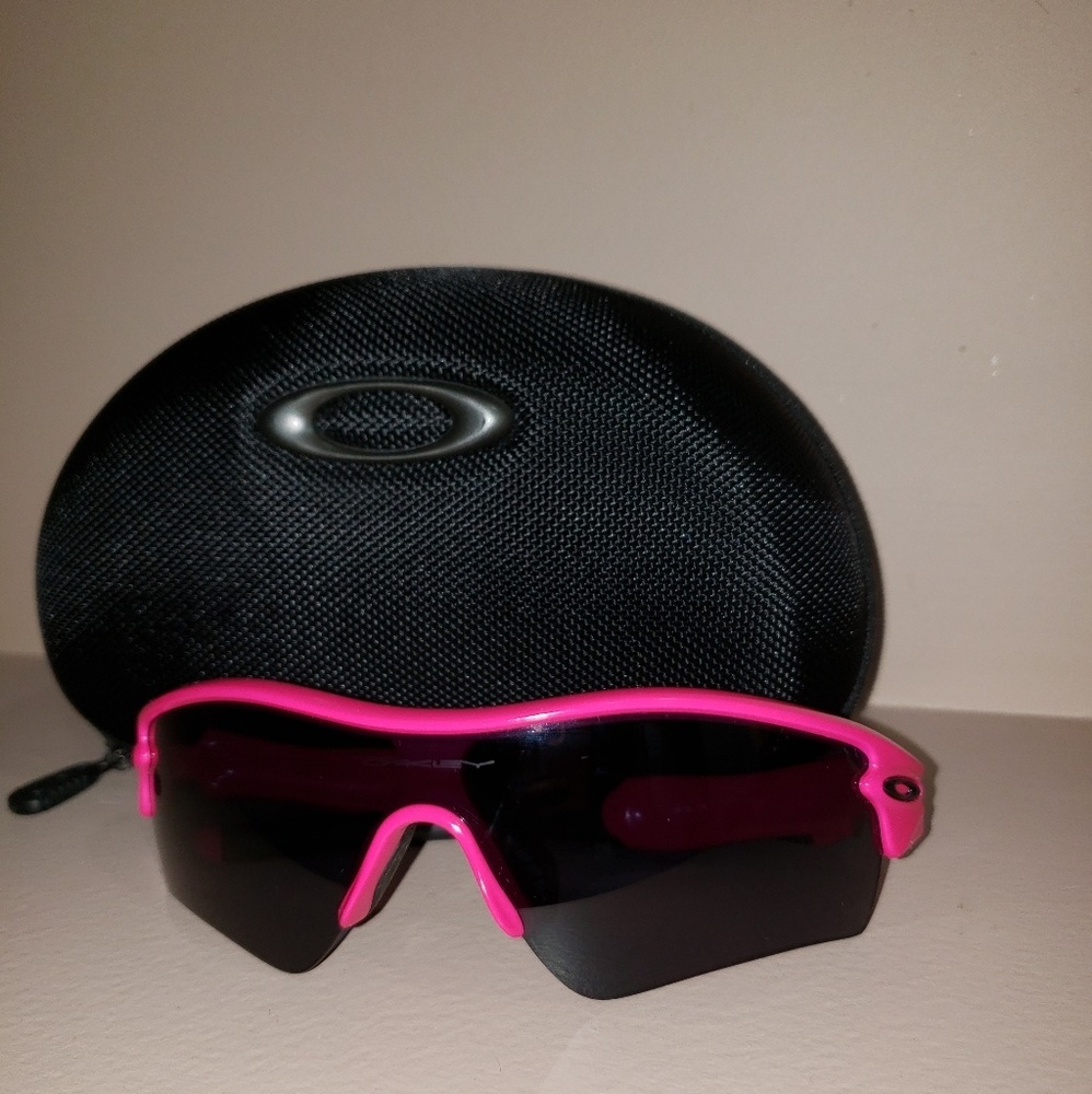 Oakley Radar style sunglasses